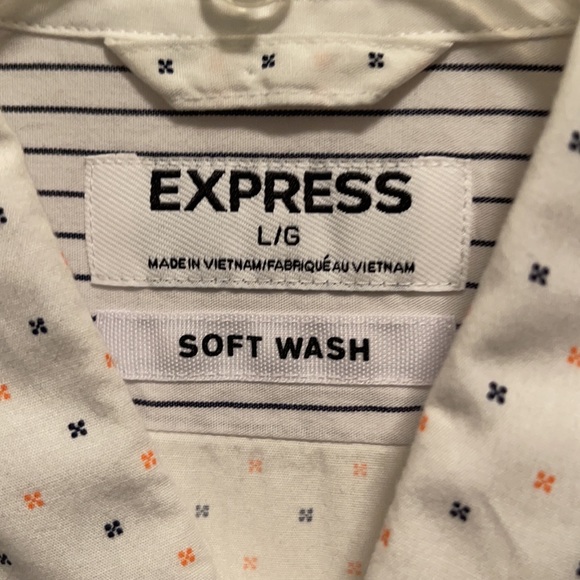 Express button down - Picture 3 of 4